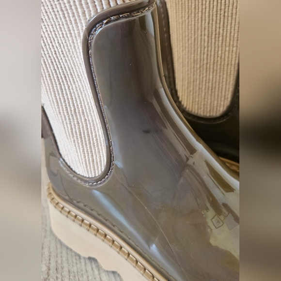 NWT Dolce Vita Tropic H20 Tan / Cream Rain Boots Womens Size 6 - Picture 12 of 12